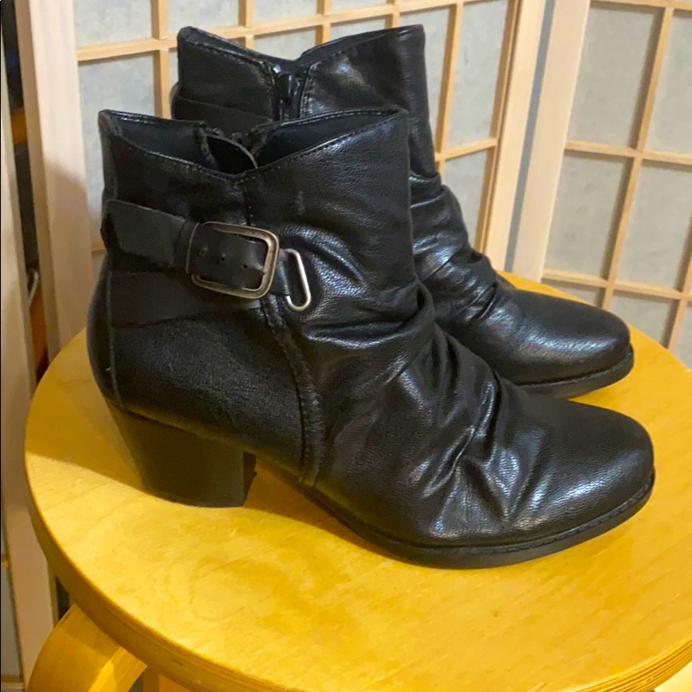 Black Ankle Boots With Petite antiqued buckle.